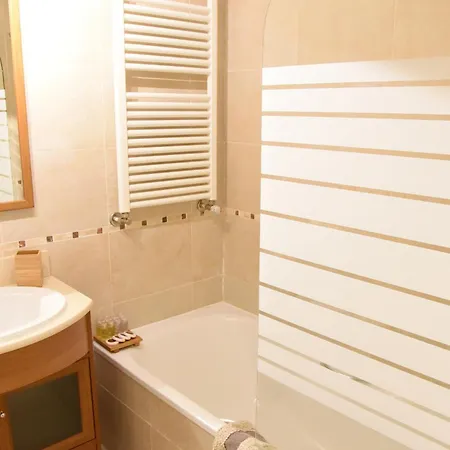 Apartment Cozy To Enjoy Year Round *