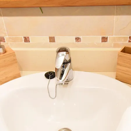 Apartment Cozy To Enjoy Year Round